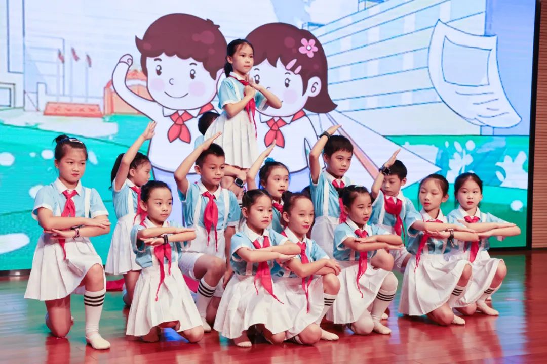 缤纷“暑”假，，，，，，不负所“托”！优德88智能职工子女暑期托管班结业啦