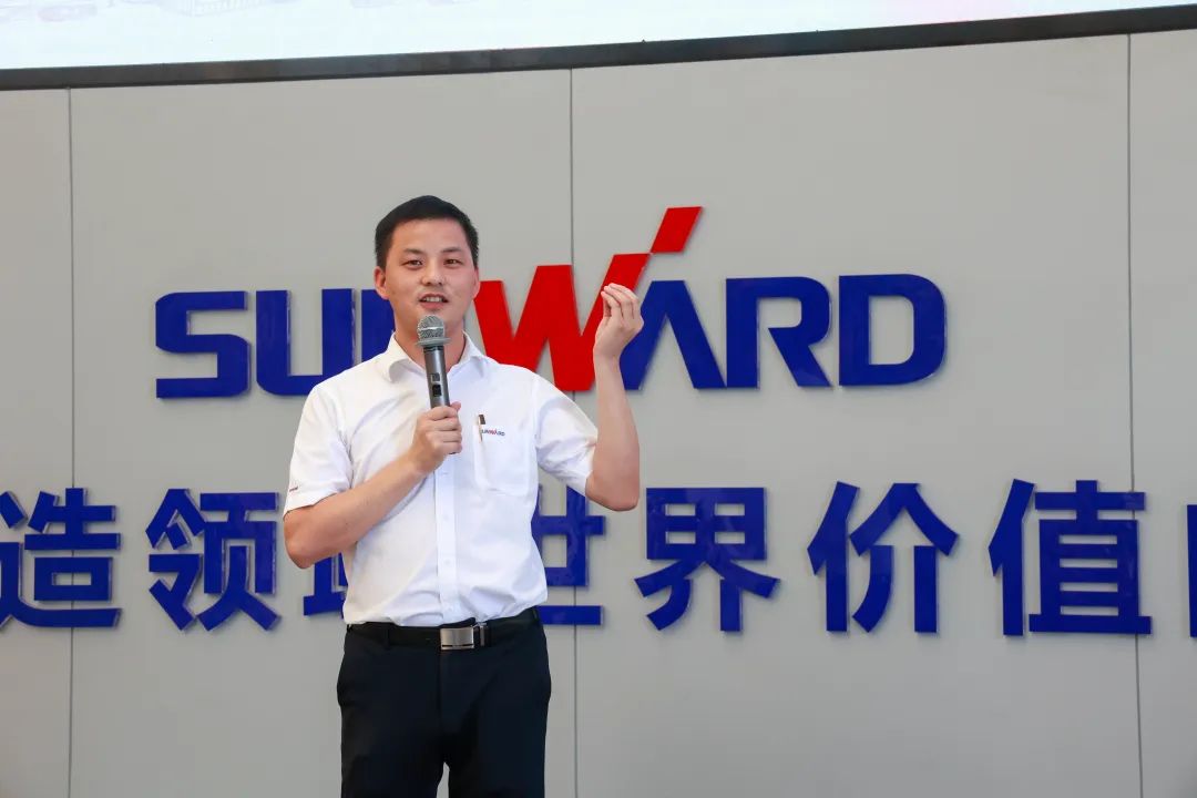 又酷又辣又炫！优德88智能第二届挖机废物来了