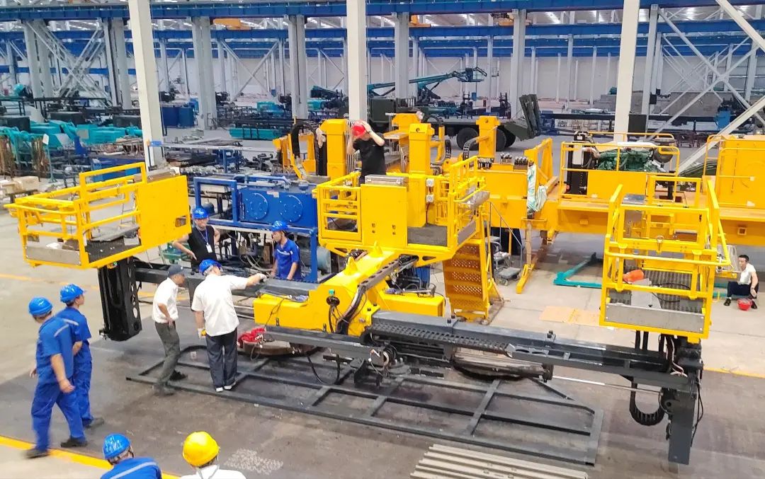 为铁路运输保驾护航！优德88智能自主研制首套三平台作业装置乐成交付