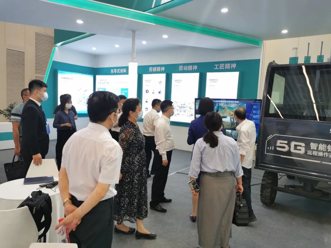 匠心优德88，，制造报国！优德88智能装备亮相首届湖湘劳模工匠立异效果展