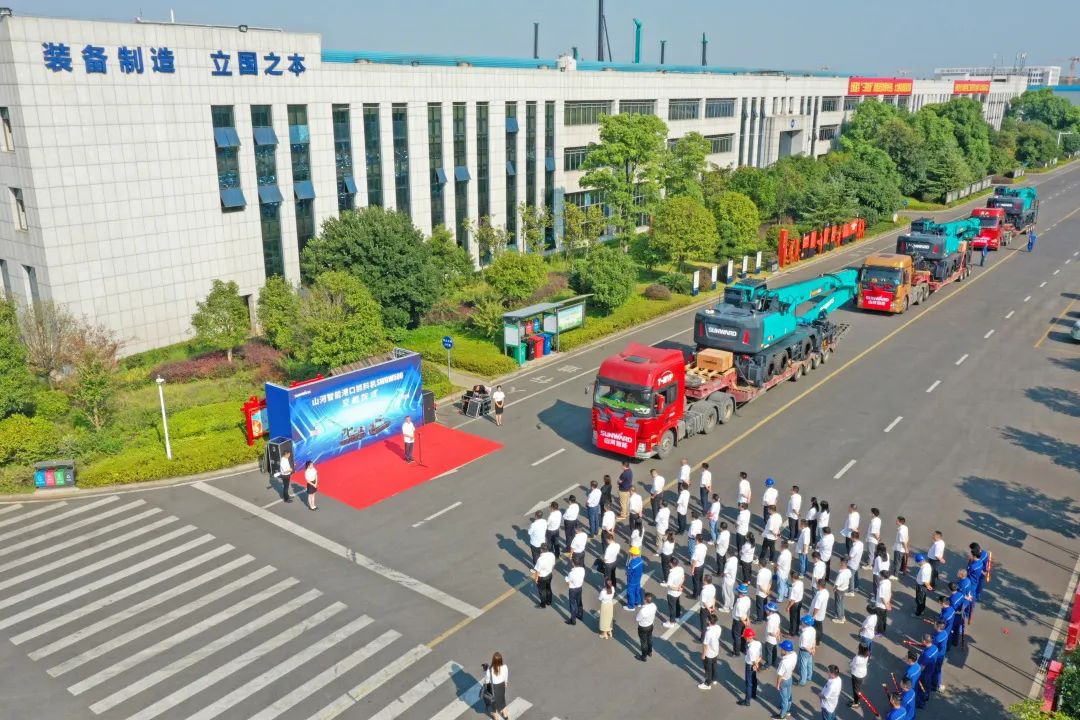 携手山东汇诚助力我国口岸建设！优德88智能口岸抓料机乐成批量交付