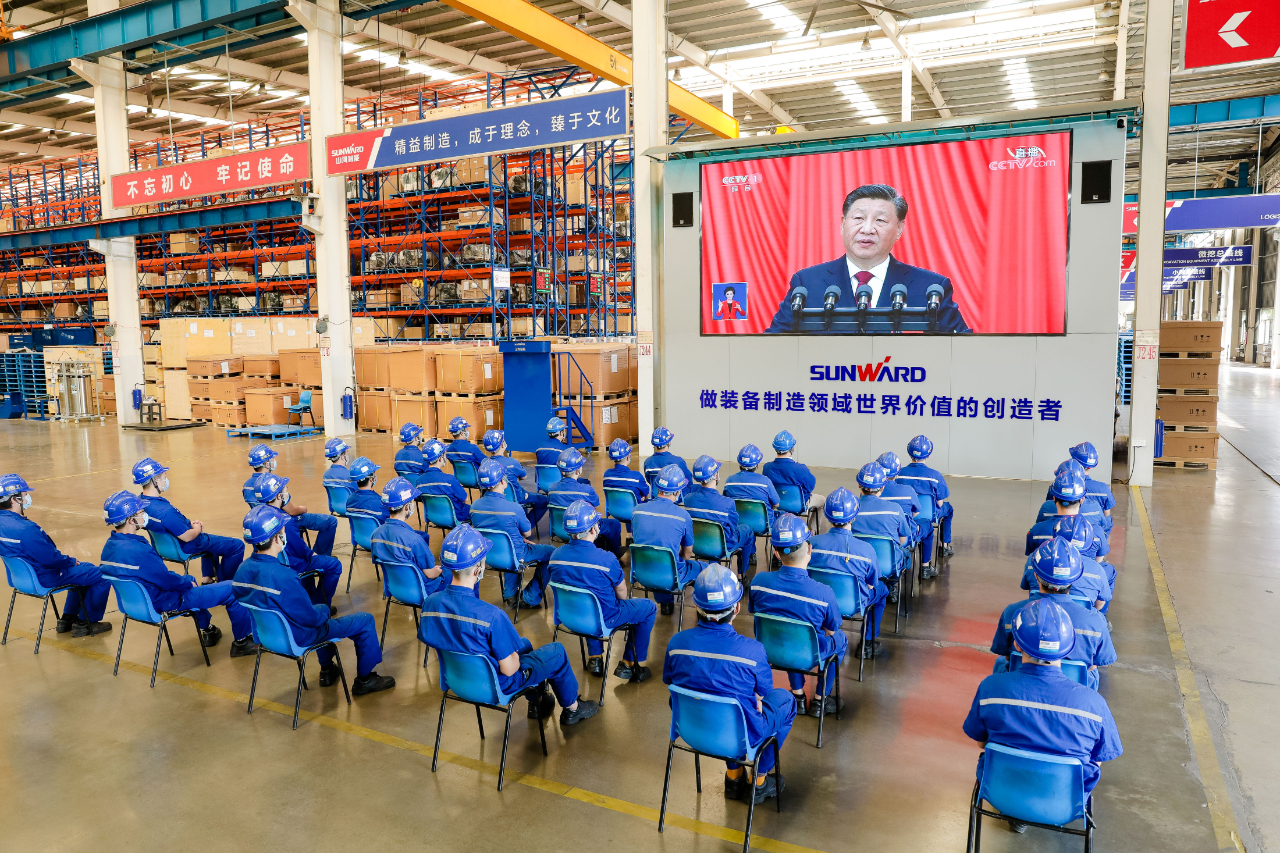 振奋人心！优德88智能党员干部集中收看党的二十大开幕会盛况