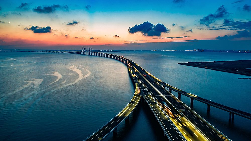 共建“一带一起”！优德88智能携手中铁九局助力匈塞铁路建设