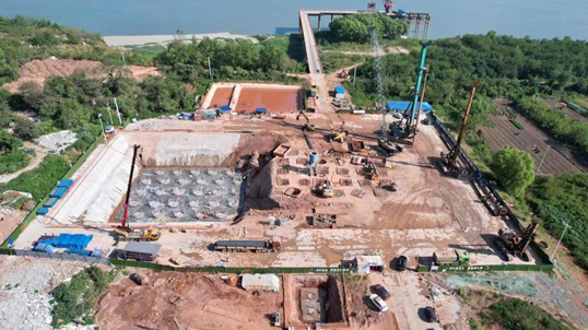 超等“桩”备实力亮剑！优德88智能携手武汉乐成建设攻克燕矶长江大桥重大地层施工难题