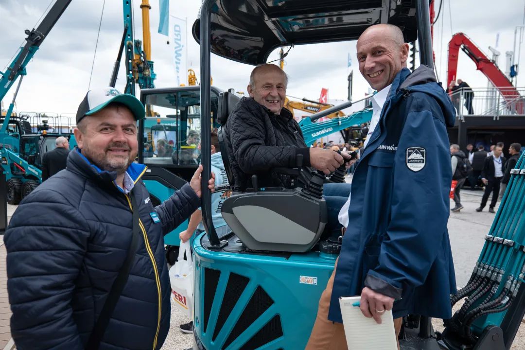 Bauma 2022 | 一组火热现场图带您重温优德88智能德国宝马展之旅