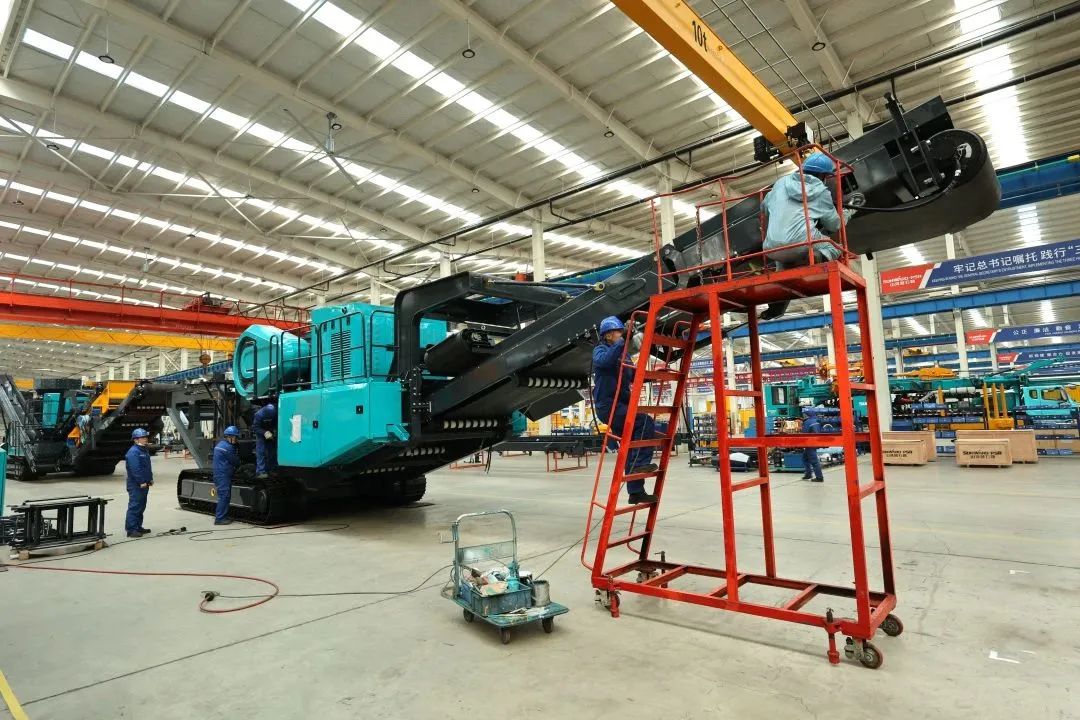 莫道君行早，，，，，，更有早行人！优德88智能癸卯兔年开工大吉