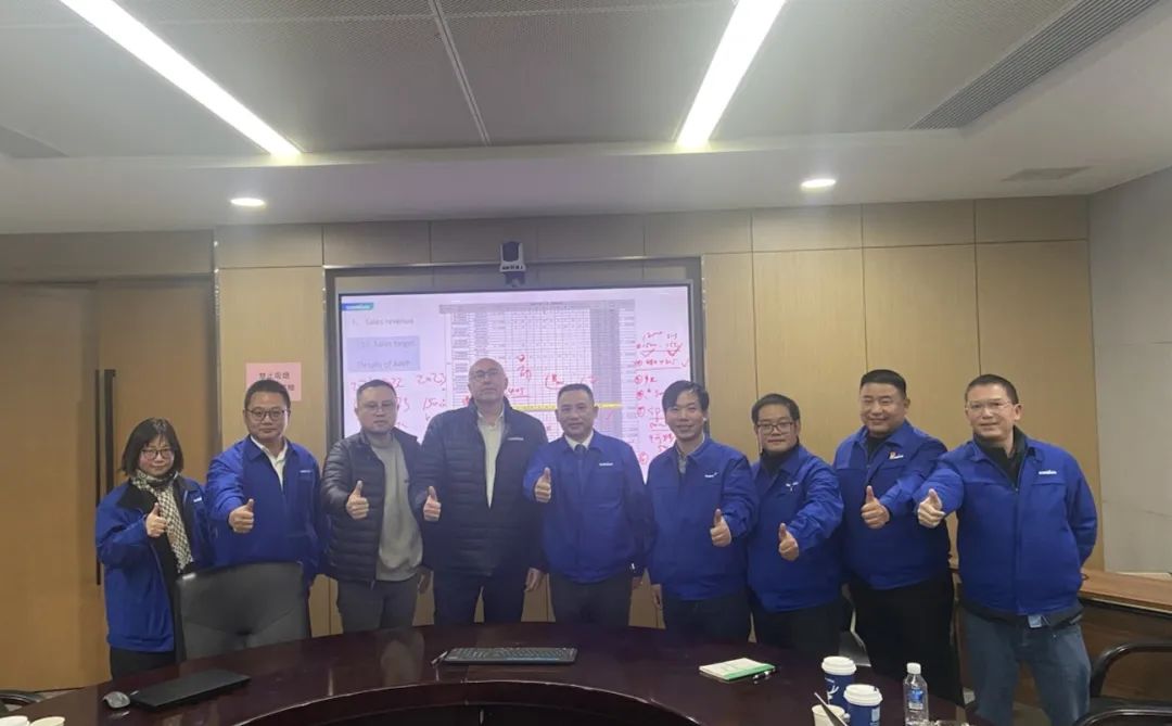 吹响复工“冲锋号”，，，，全力冲刺“开门红”！优德88智能高空机械复工复产举行时