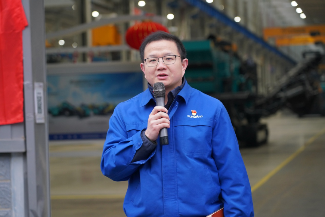 “持证上岗，，成为破碎筛分装备的好管家！”