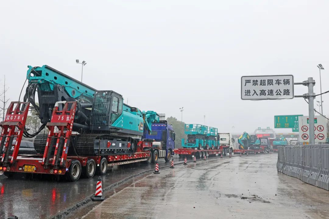 新局新篇，，宏兔启航！优德88智能超200台套装备集中发货