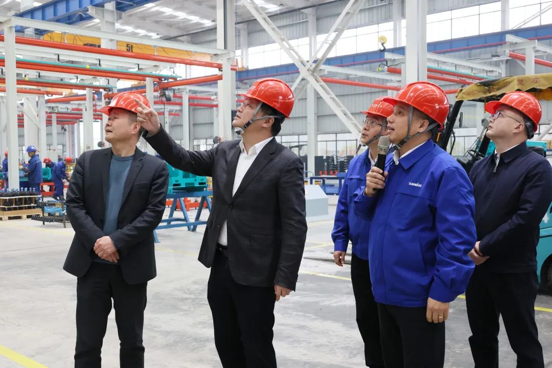 付旭明慰问优德88智能市三八红旗头并督导清静生产事情