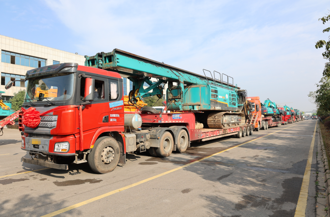 乘着自贸区刷新的春风，，，优德88智能二手工程机械扬帆出海