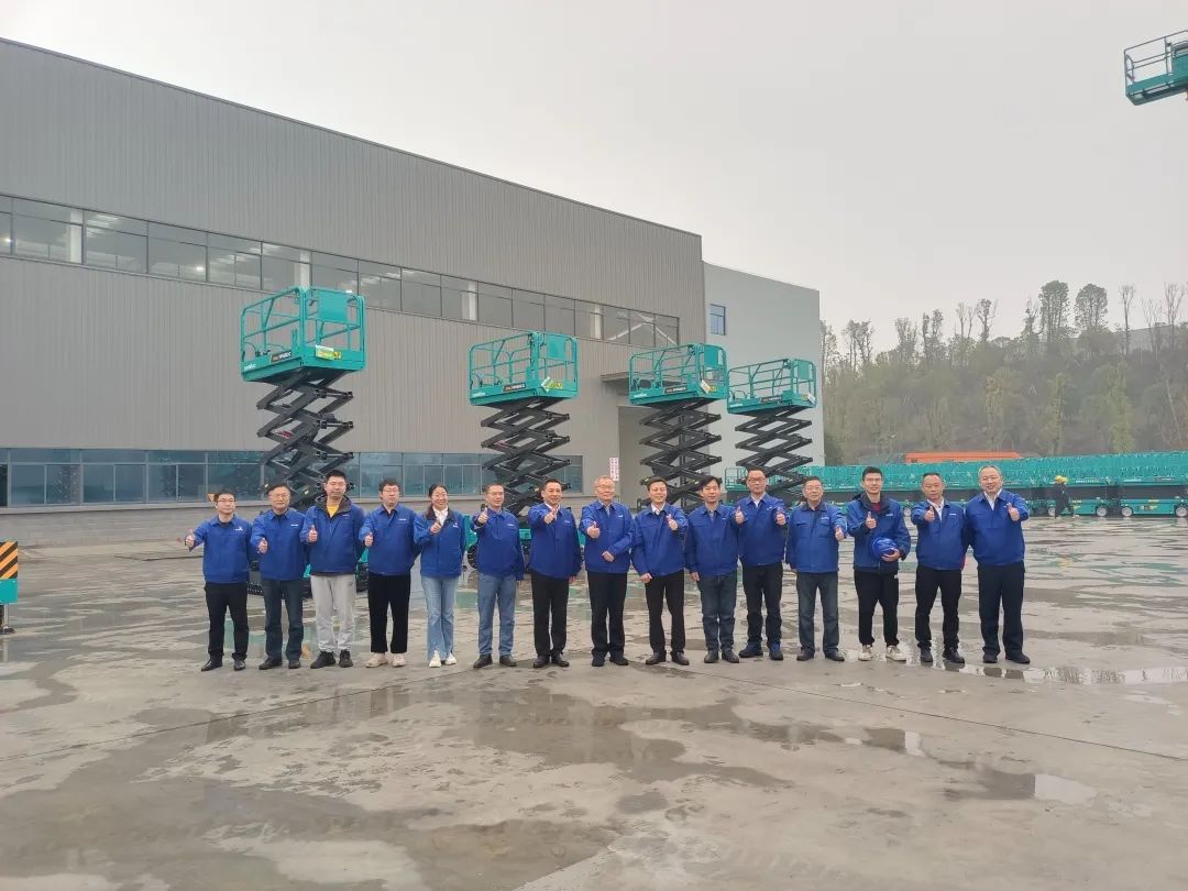 出厂即“出道”！优德88智能首款履带剪叉式高空作业平台批量上市