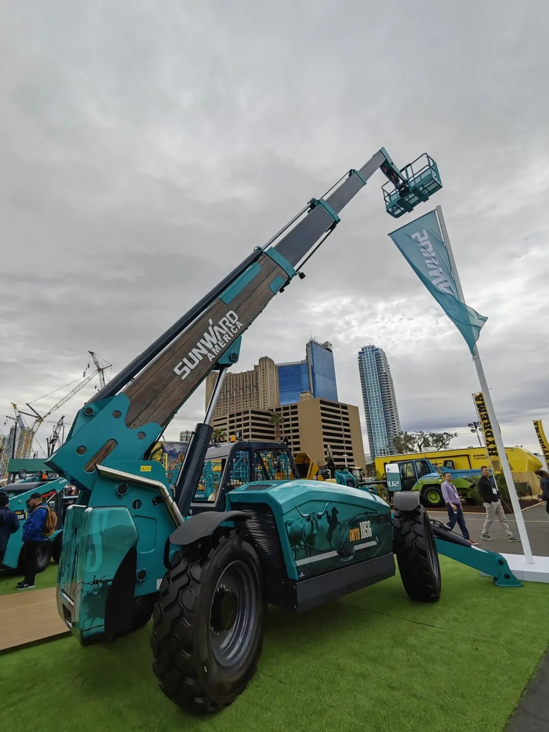 拉展直播 | 优德88智能高空精品亮相2023美国拉展，，，，哪款是你的最爱？？