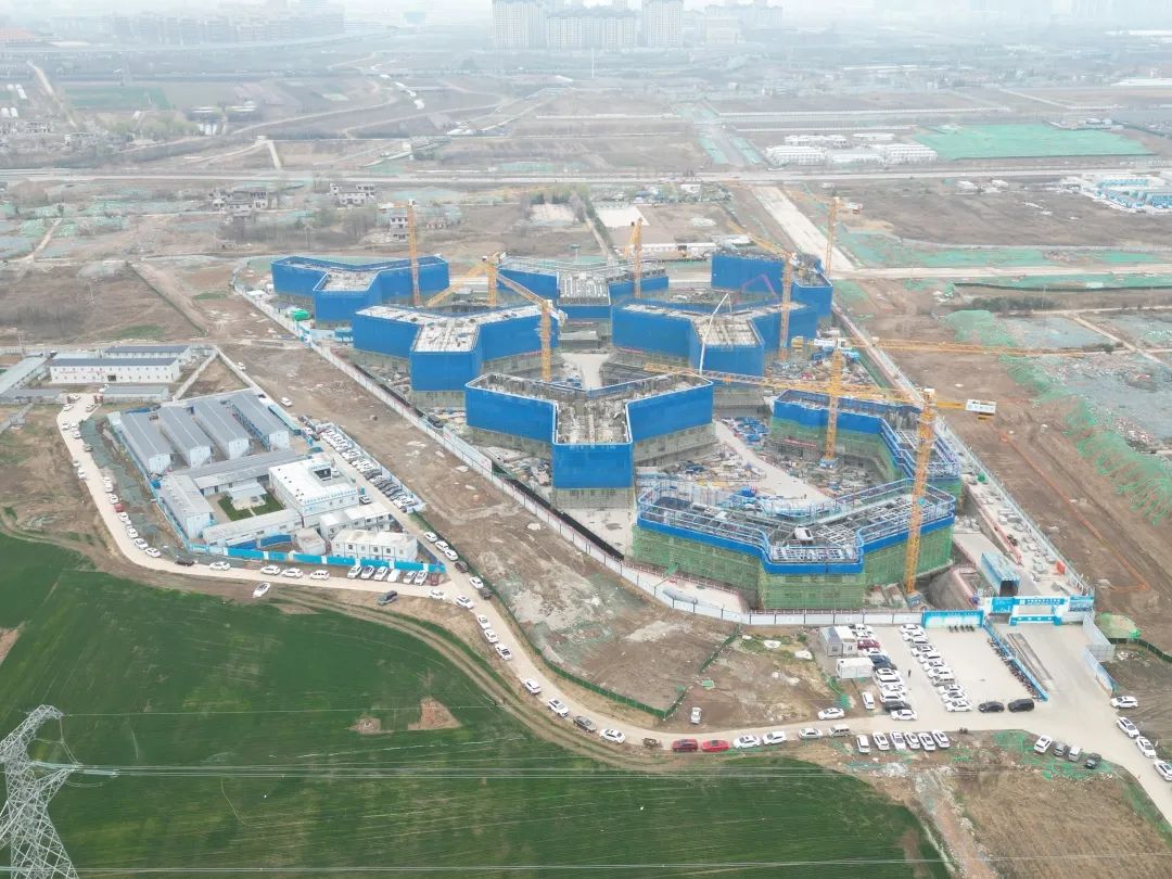 郁勃西北！优德88江麓修建起重机械助建西安都会经济圈