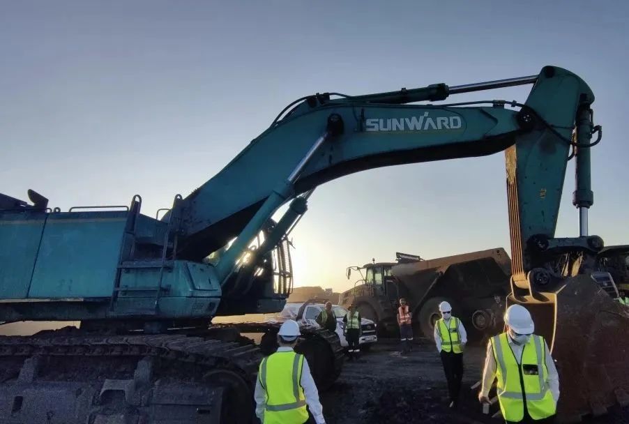 登陆南非，，，，优德88智能新型凿岩利器交付客户