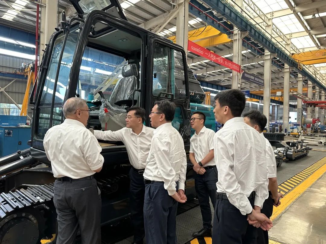 中国联通集团副总司理梁宝俊到访优德88智能