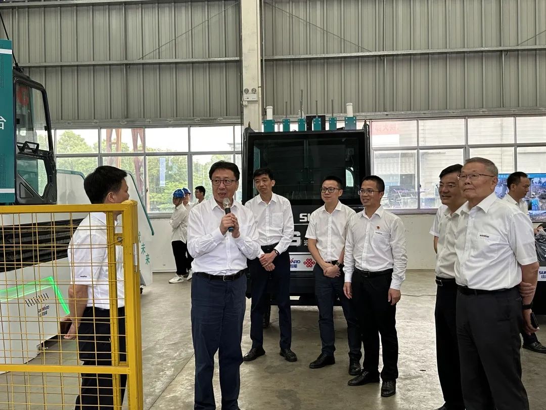 中国联通集团副总司理梁宝俊到访优德88智能