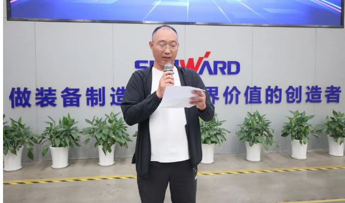 助力“双碳”、绿动未来！优德88智能增程式电动旋挖钻机、液压混淆动力旋挖钻机齐交付