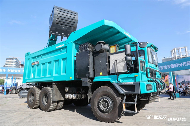 “矿”世无双，，，，，纵横丝路！优德88智能亮相第十三届新疆国际矿业与装备博览会