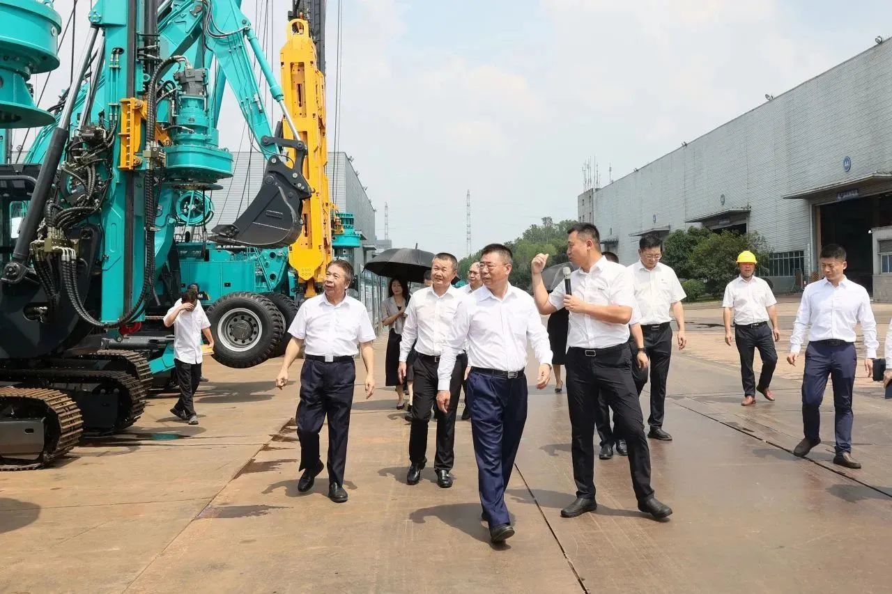 两门第界500强企业董事长同访优德88智能