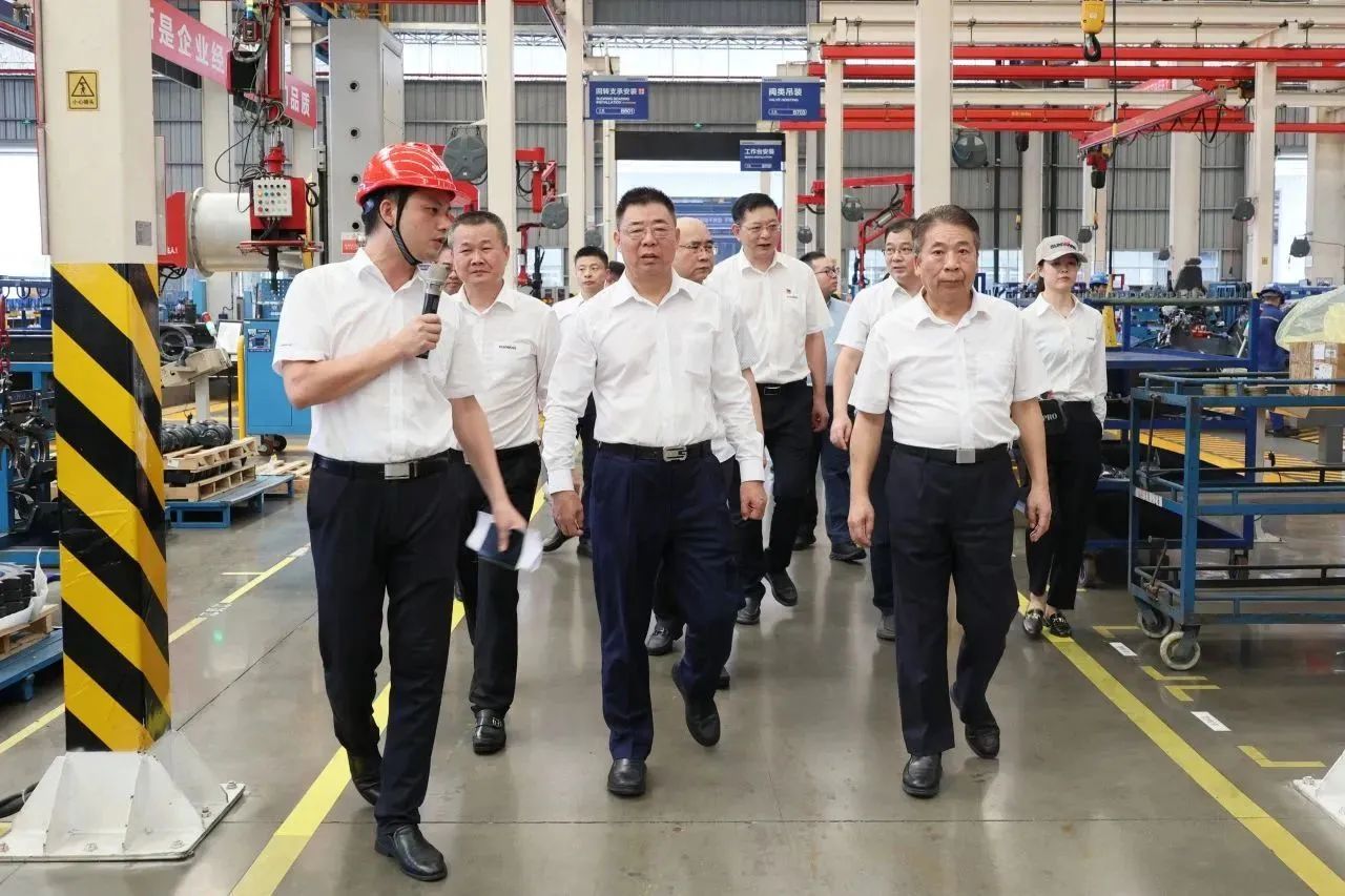 两门第界500强企业董事长同访优德88智能