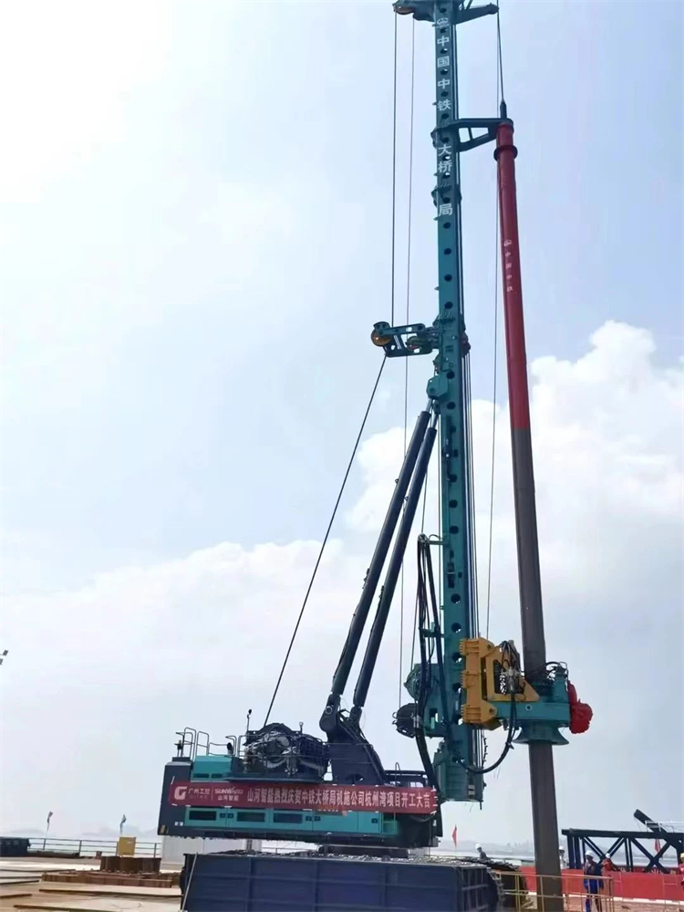 再战天下级工程！优德88智能超等旋挖钻机SWDM800H助建杭州湾跨海铁路桥项目