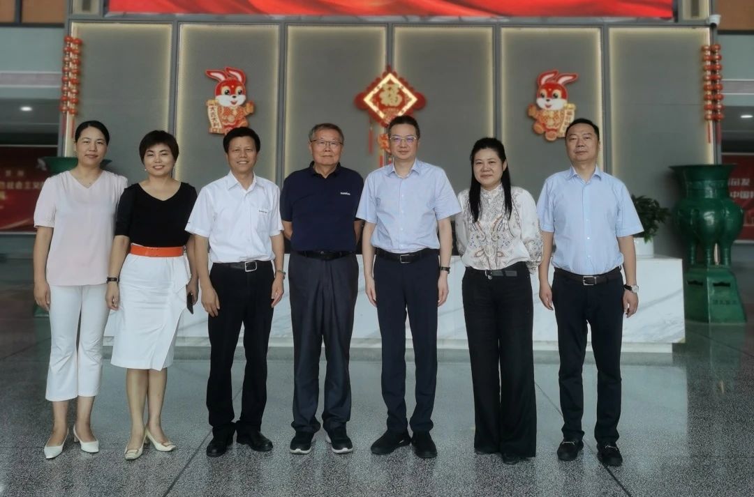 长沙市人民政府副市长、市工商联主席康镇麟调研优德88智能