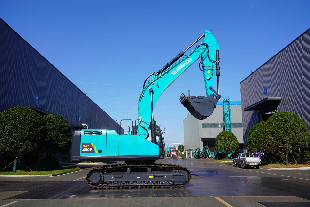 口碑超赞！优德88智能SWE400F挖掘机荣获工程机械明星产品大奖