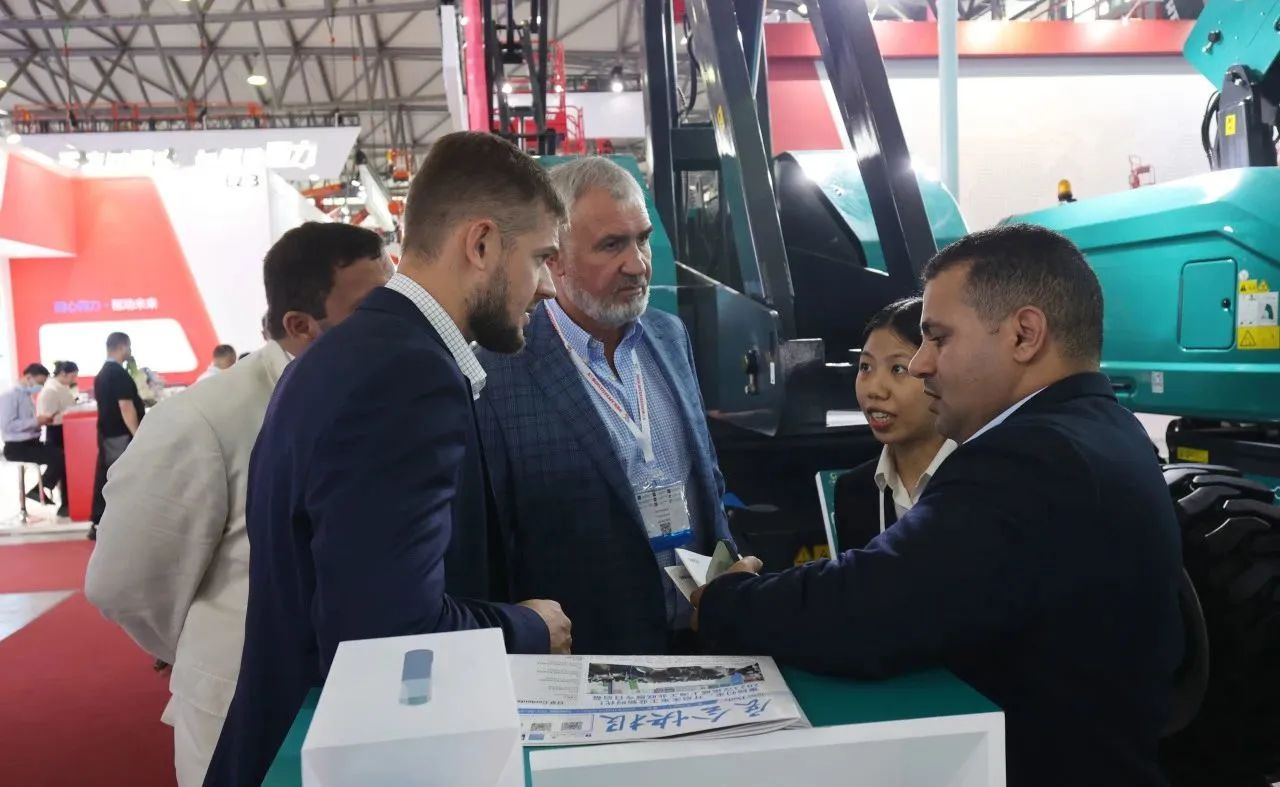 精品出击，，，闪灼魔都！优德88智能全系列高空机械亮相2023亚洲国际高空展