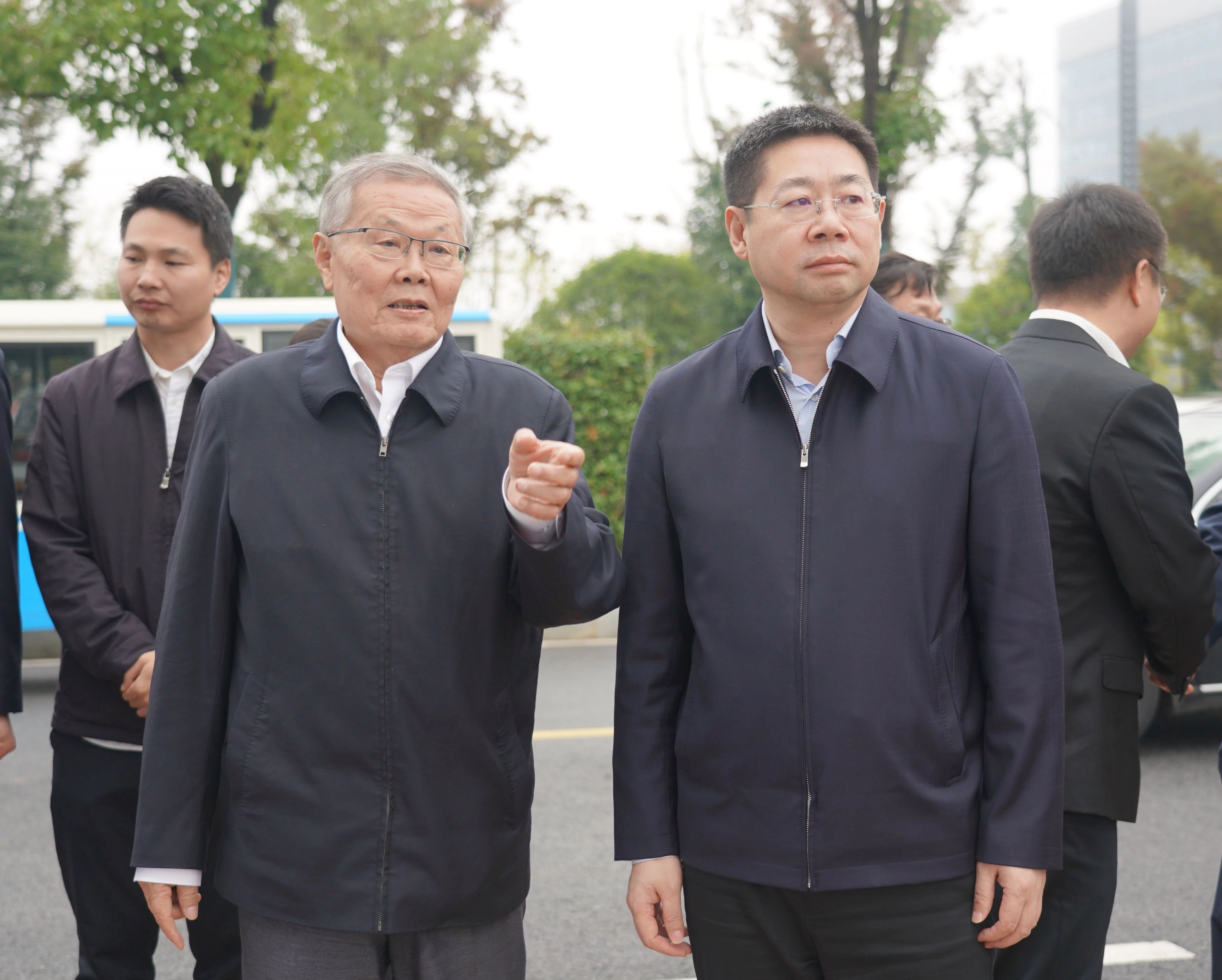 天下节水办主任蒋牧宸调研优德88智能节水事情