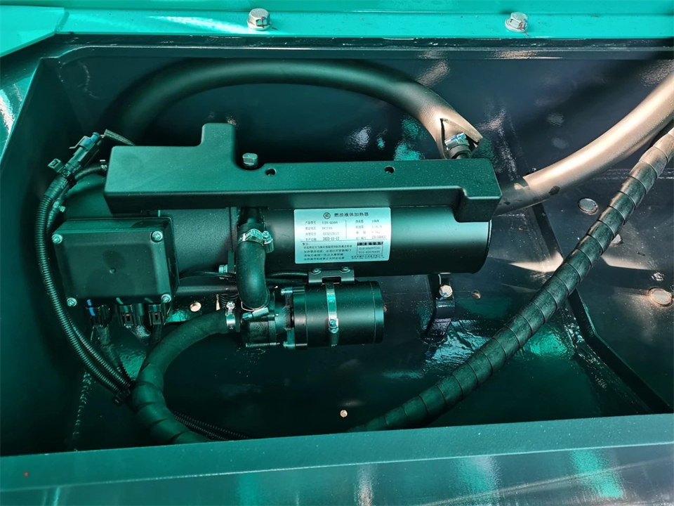 定制开发、功效更强！优德88智能SWE750ELR加长臂液压挖掘机下线交付