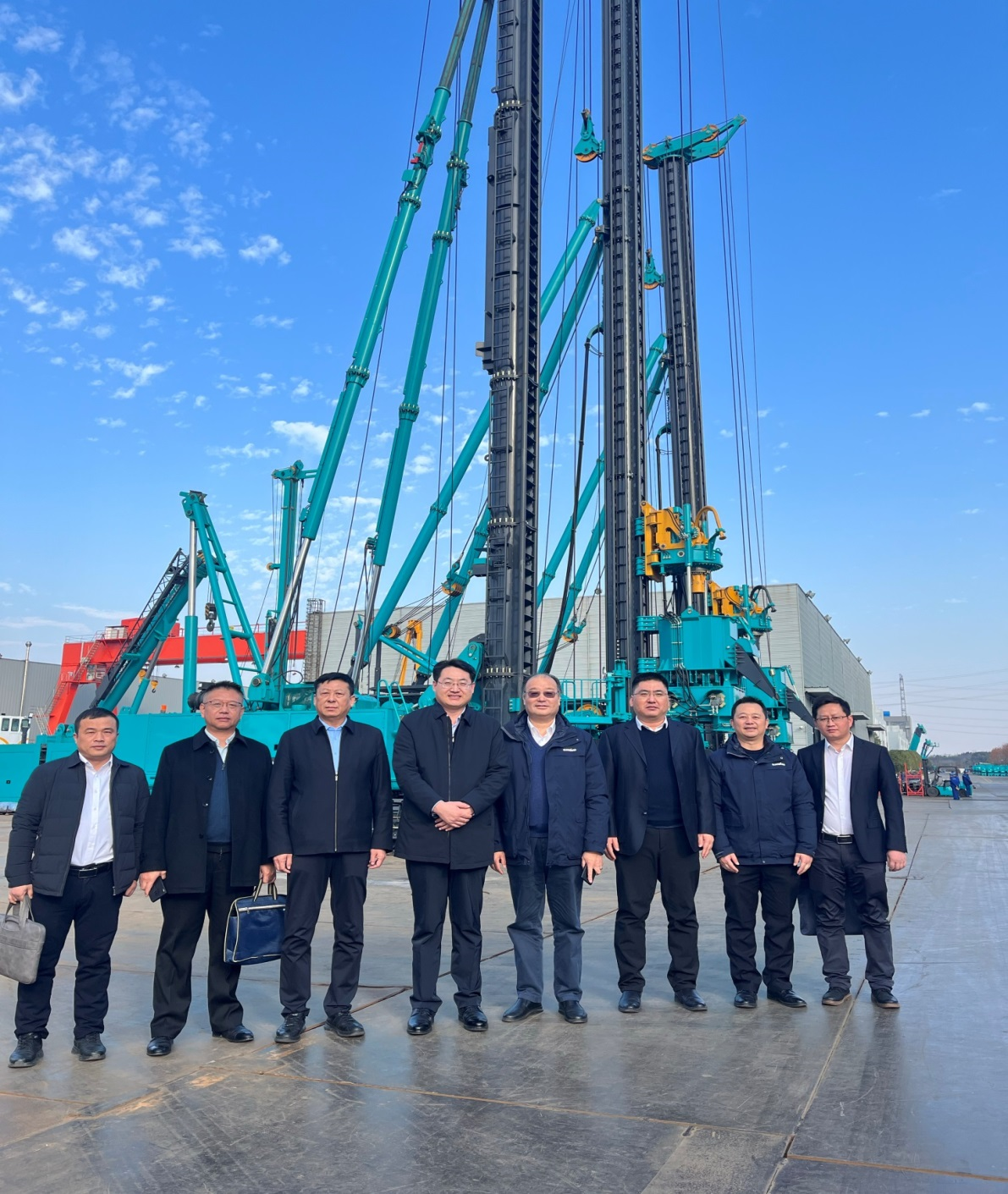 强强联合，，，，，同营生长！优德88智能与中铁六局路桥公司签署战略相助协议