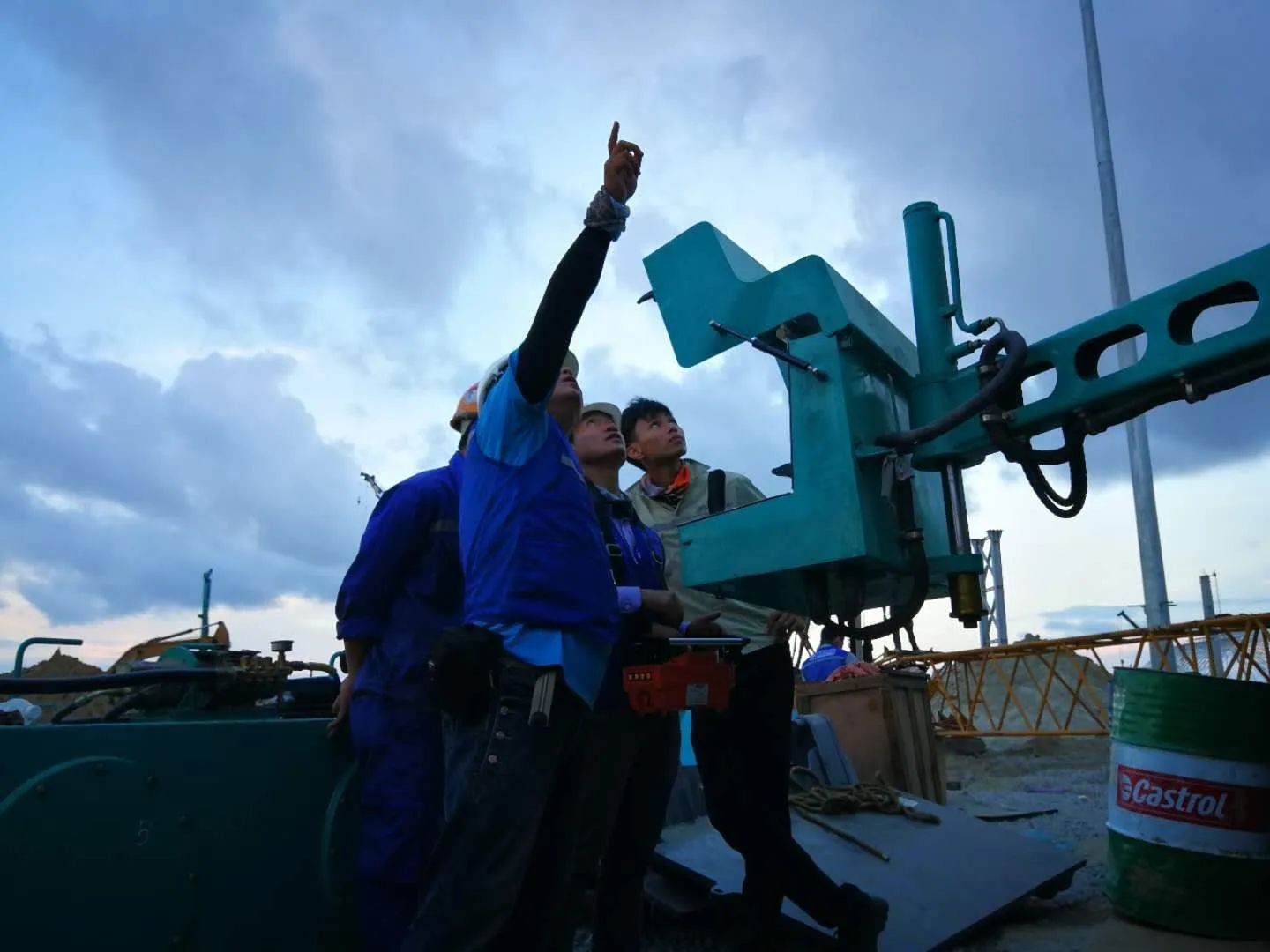 看优德88工匠们怎样用一双巧手“拿捏”事情、创立“事业”