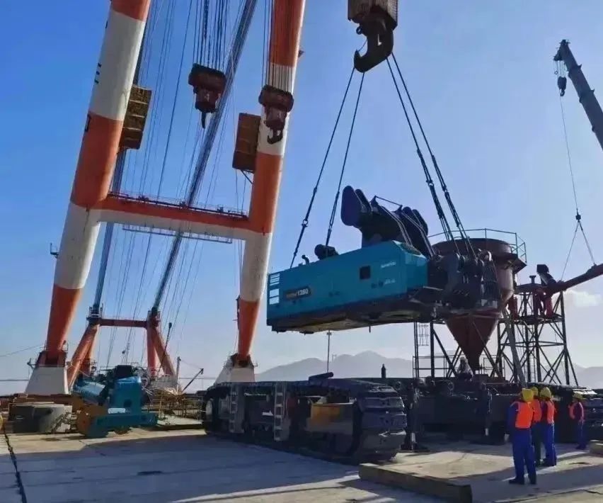 周全告捷！优德88智能超等旋挖钻机圆满完成甬舟铁路西堠门公铁两用大桥桩基施工使命