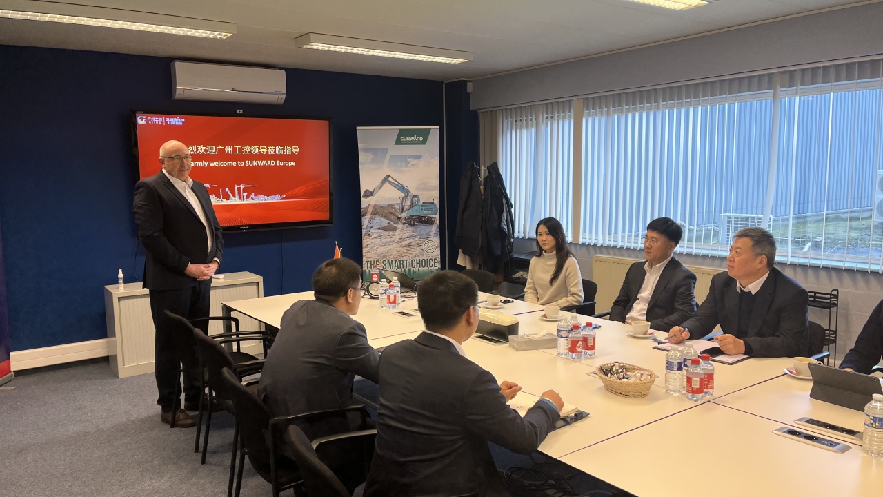 广州工控党委书记、董事长景广军率队赴优德88智能欧洲子公司考察