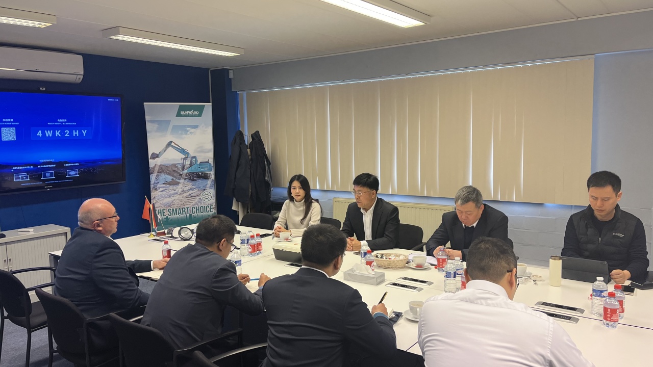 广州工控党委书记、董事长景广军率队赴优德88智能欧洲子公司考察