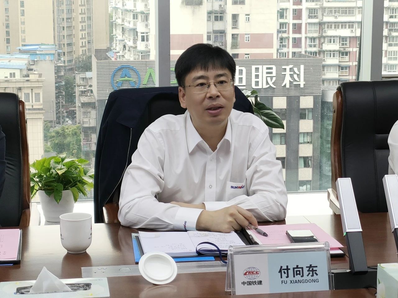 顺应新形势，，追求新相助！优德88智能到访中铁二十三局