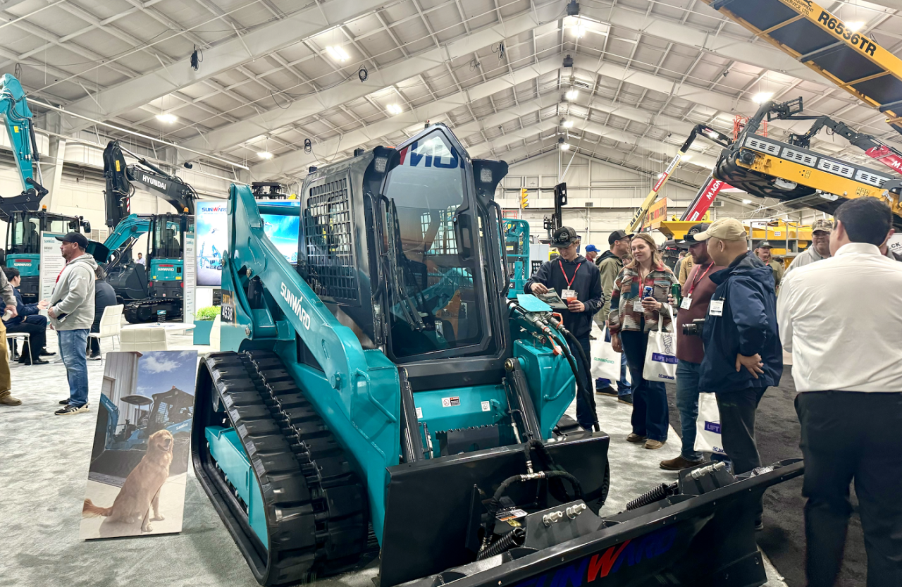 优德88智能亮相加拿大最大重型装备展