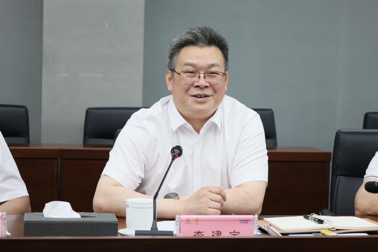 湖南钢铁集团党委书记、董事长李建宇到优德88智能调研交流