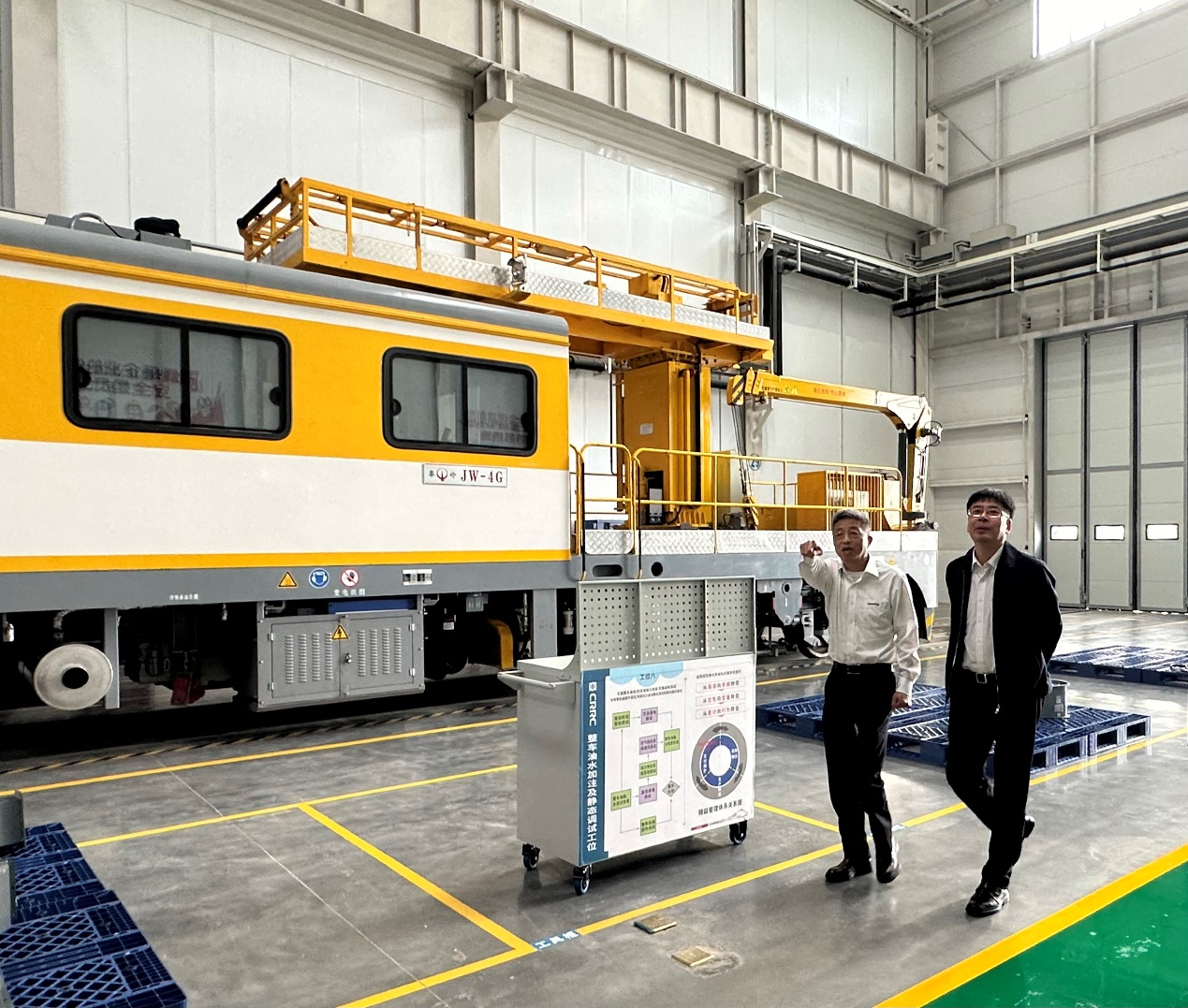 CPH-30J道岔铺换机组全球宣布！优德88智能与宝鸡中车时代共绘铁路装备新篇章！