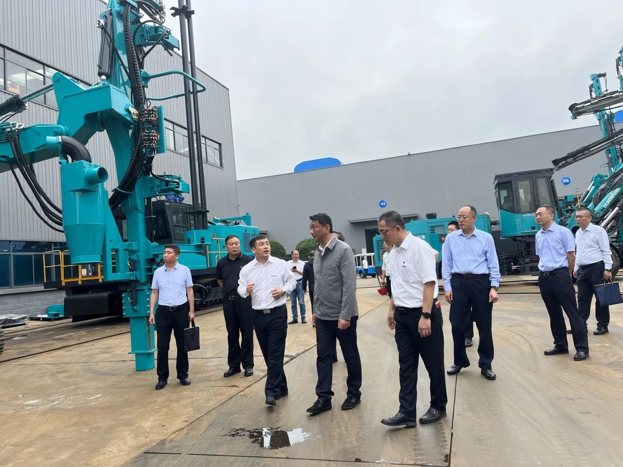 中煤平朔党委书记、董事长陈建一行调研优德88智能