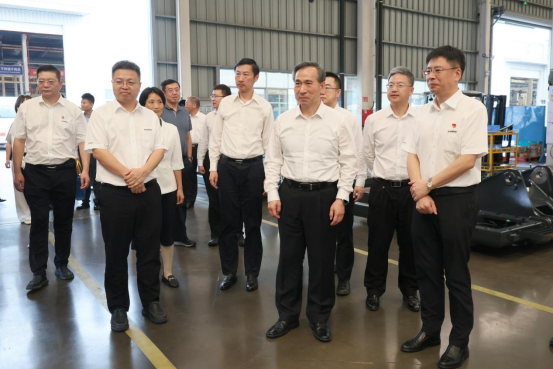 中国贸促会会长任鸿斌调研优德88智能