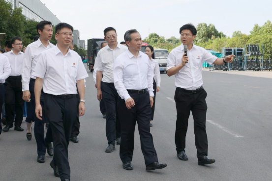 中国贸促会会长任鸿斌调研优德88智能