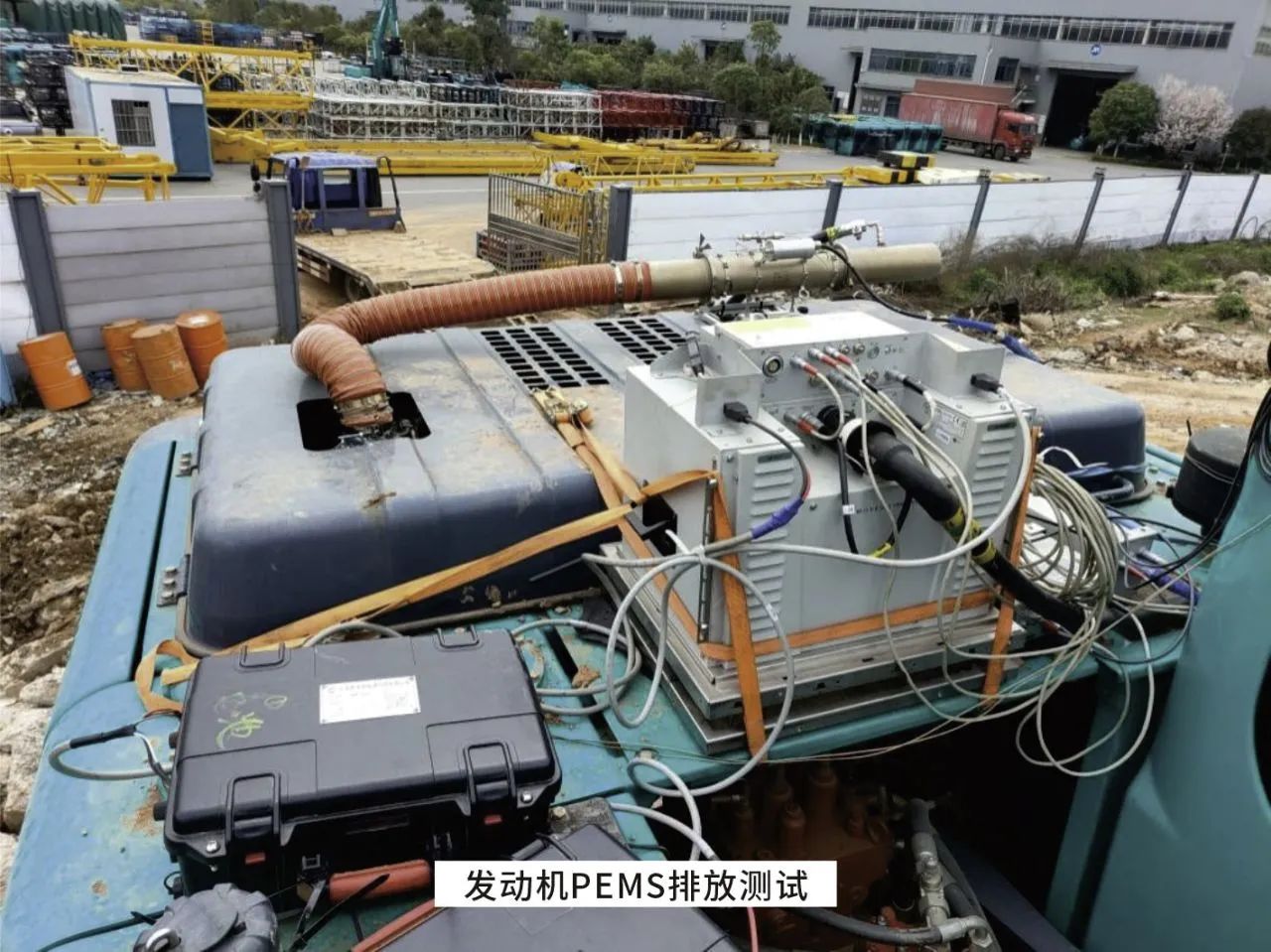 无惧“烤”验，，，优德88试验人在行动