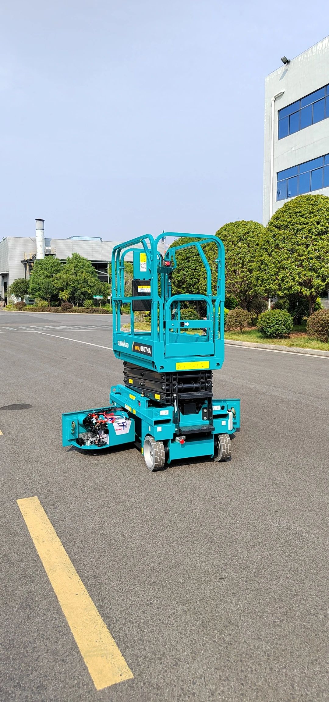 向“新”而行！优德88智能又一款电动液驱剪叉式高空作业平台宣布