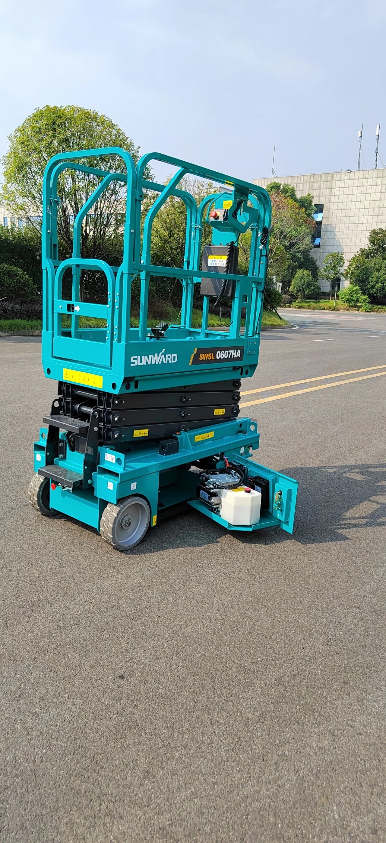 向“新”而行！优德88智能又一款电动液驱剪叉式高空作业平台宣布