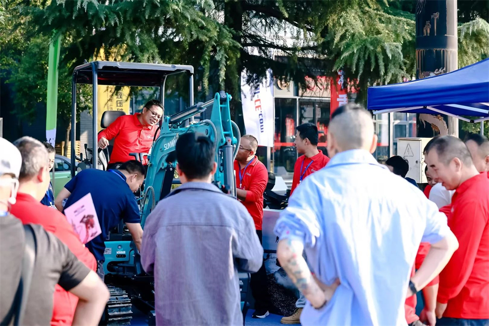 展现“掘”对实力！优德88智能亮相2024微挖大会暨小型装备大会