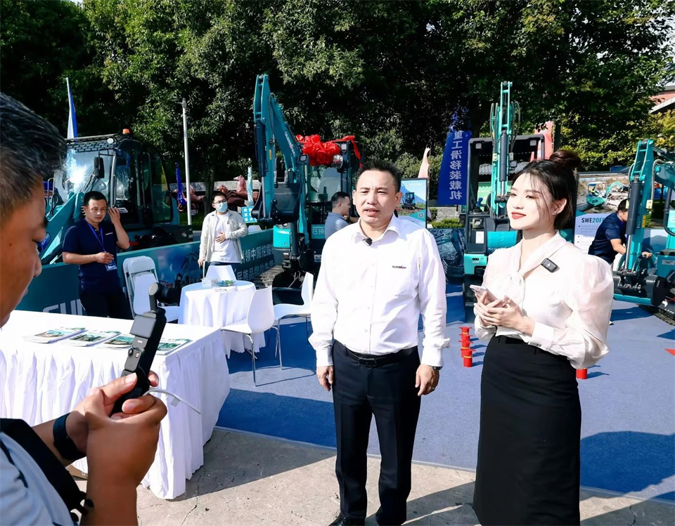 展现“掘”对实力！优德88智能亮相2024微挖大会暨小型装备大会