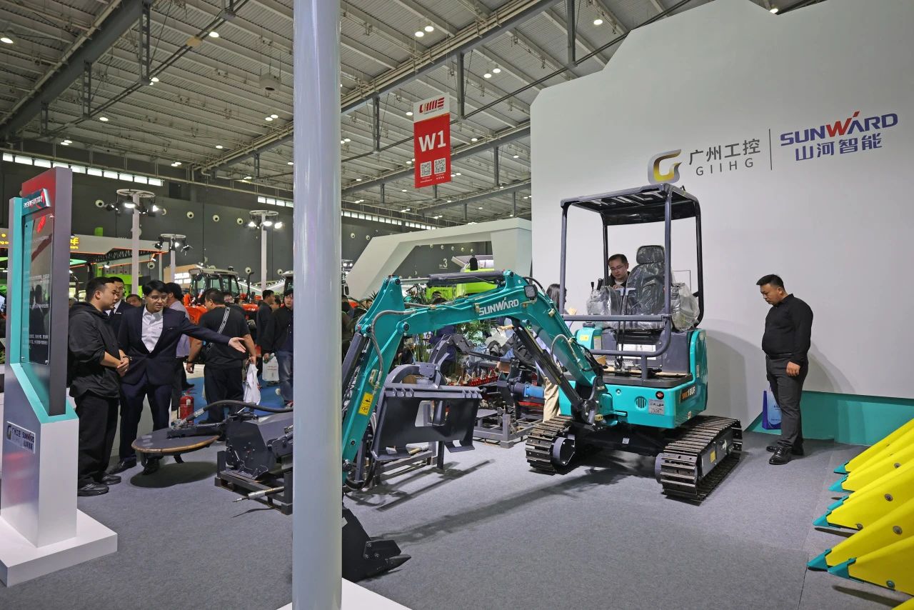 聚焦智能化、无人化！优德88智能携多款产品亮相2024中国国际农业机械展