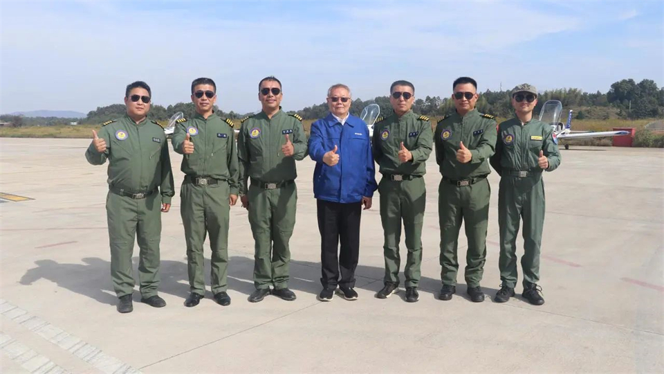 十年织得优德88秀，，，，，，践行初心创未来！优德88航行演出队建设10周年庆典活动盛大举行